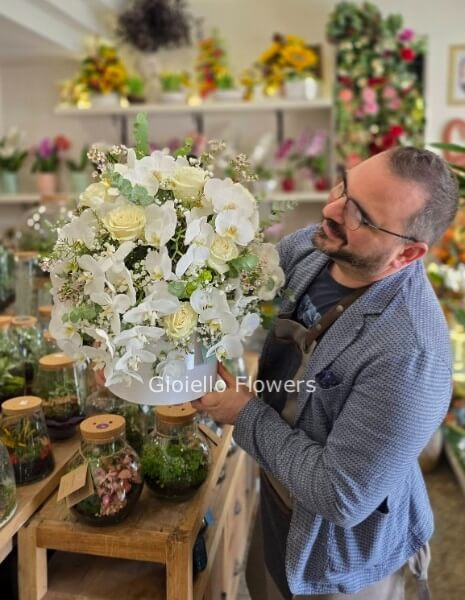 Cappelliera - L’armonia del bianco tra scultura e natura -